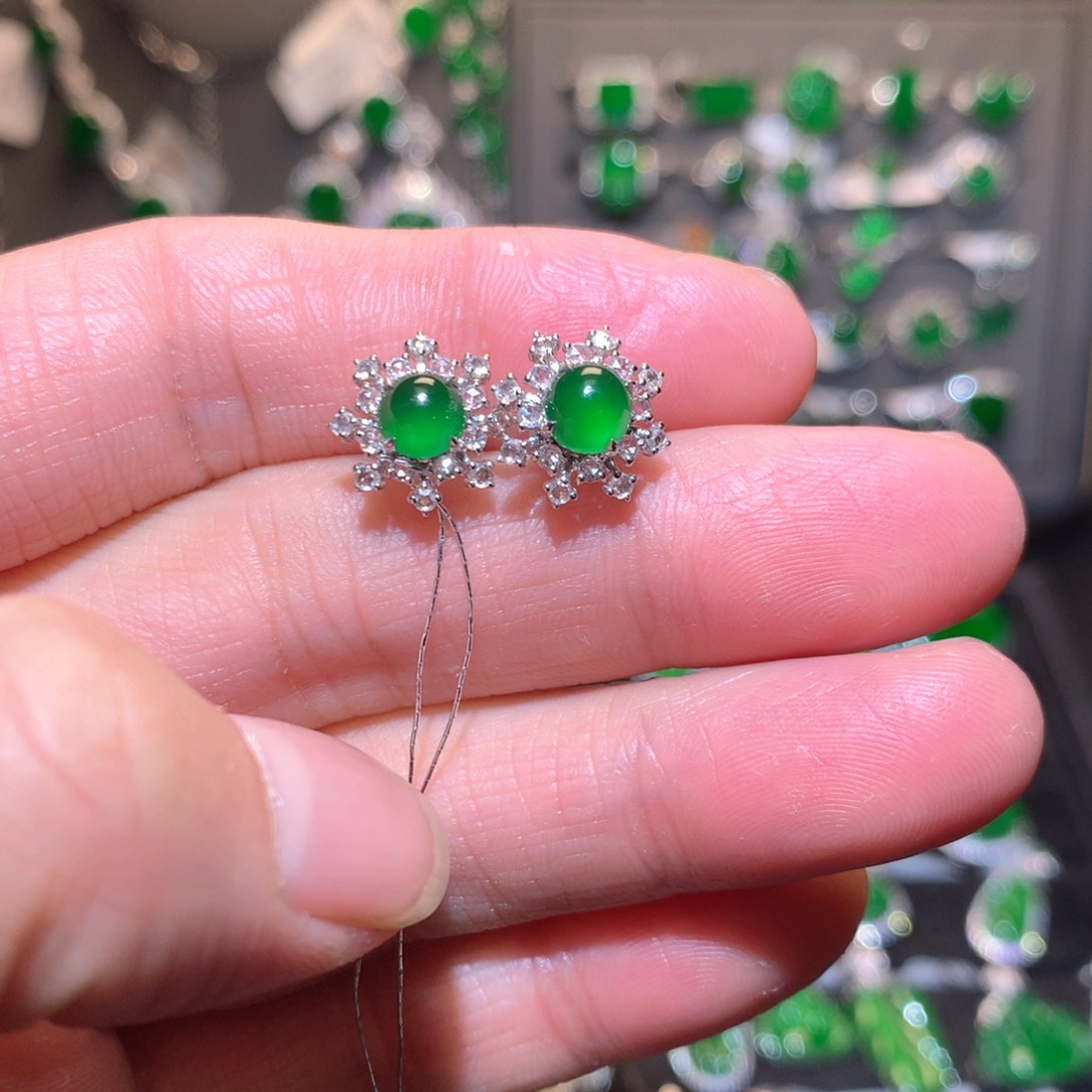 翡翠耳饰18K金镶嵌天然翡翠