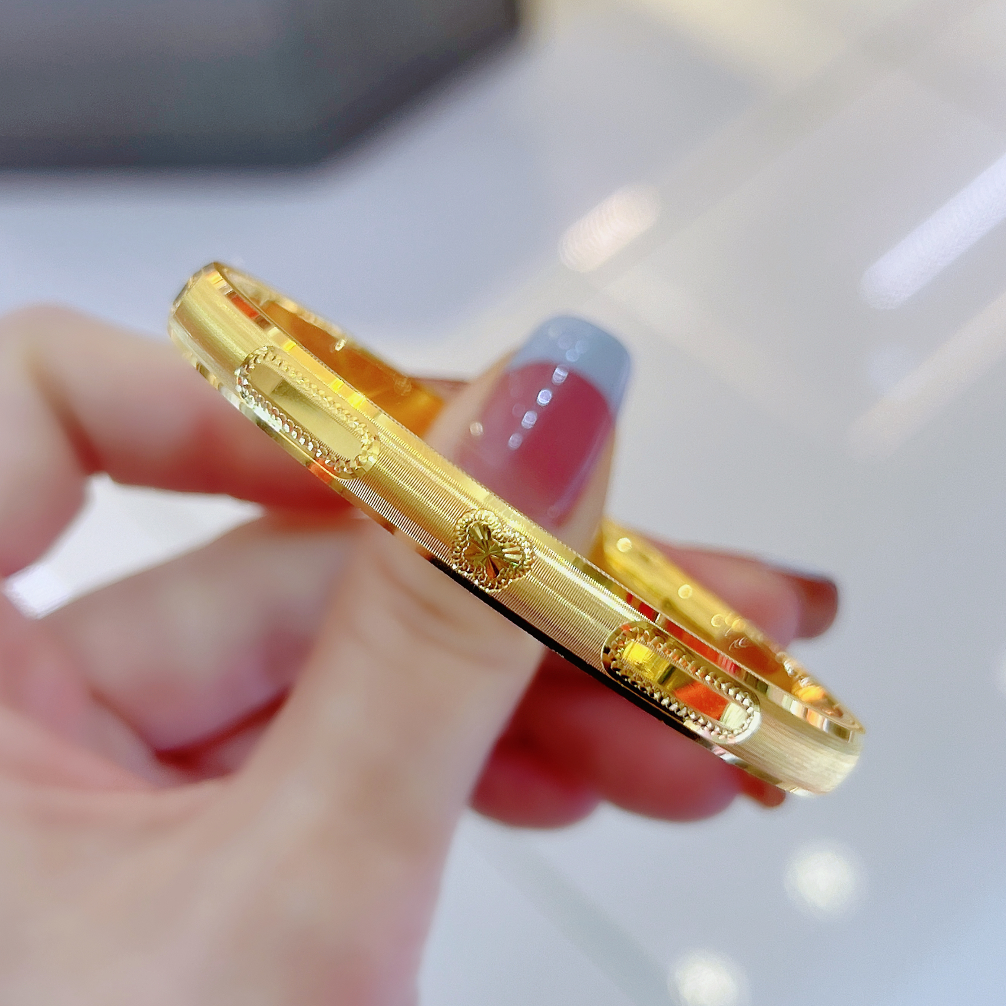 足金999 百搭精美拉丝镭射蝴蝶手镯58#13.99g