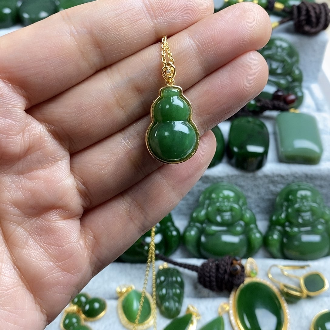 和田玉（碧玉）未镶嵌颈饰