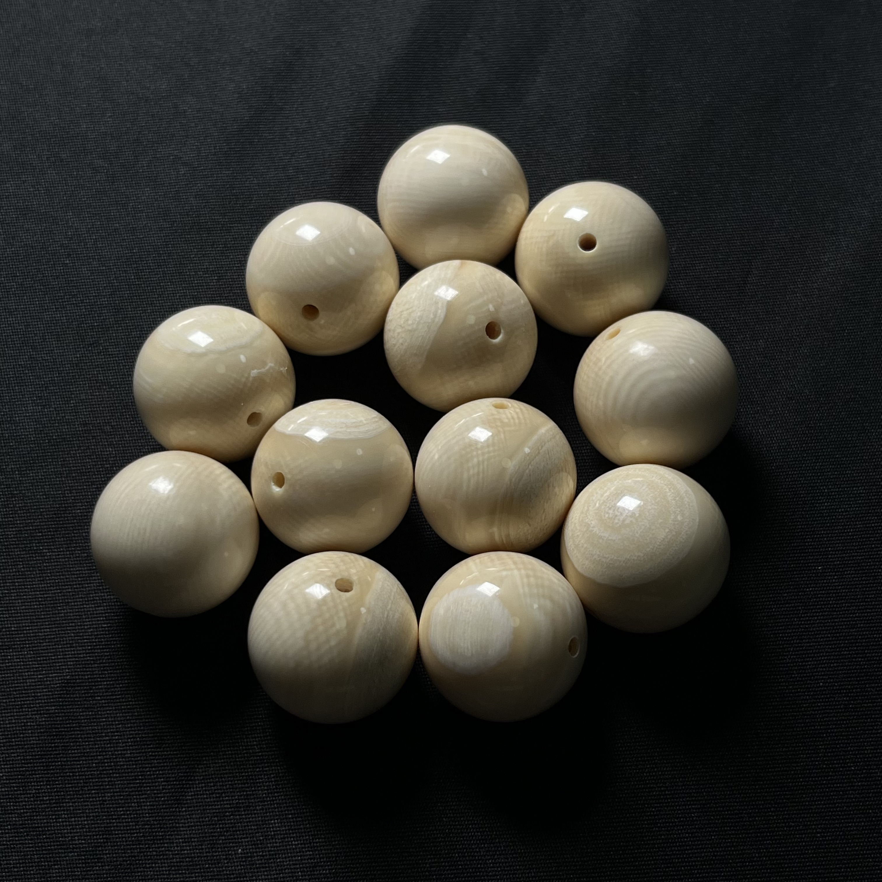 P009皮圆珠约20毫米孔道1.5毫米 只做天然猛犸牙
