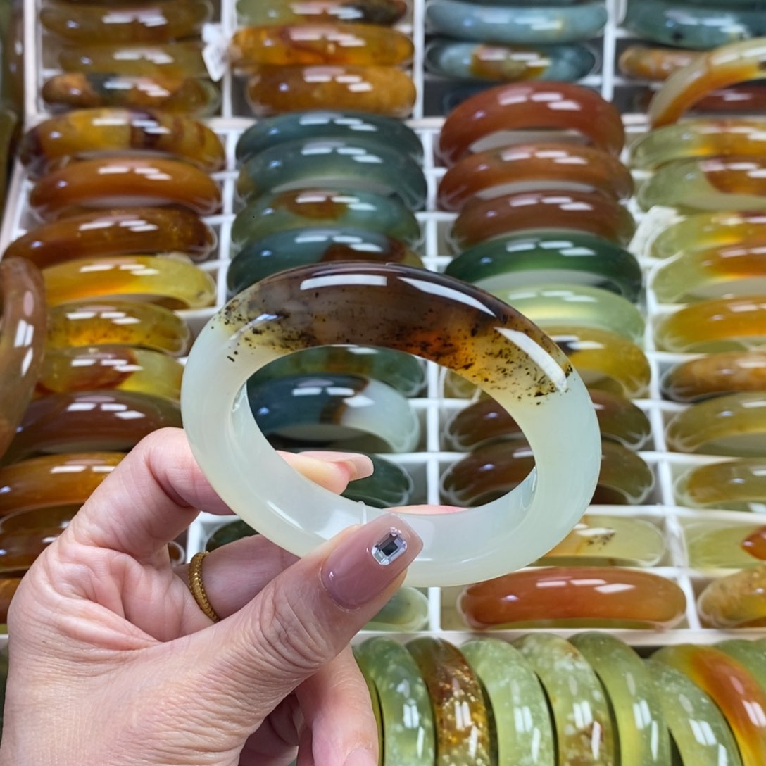 未镶嵌蛇纹石玉手镯55