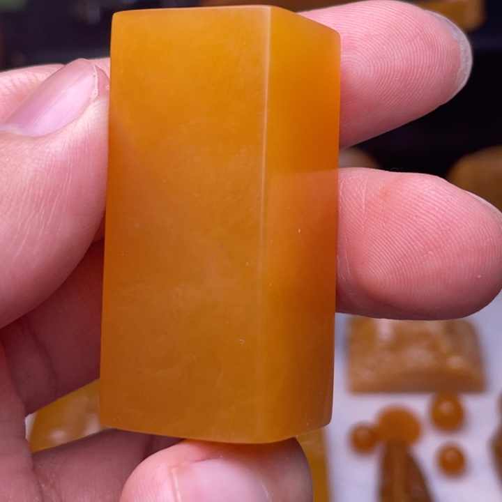 田黄石Z**.寿山田黄石