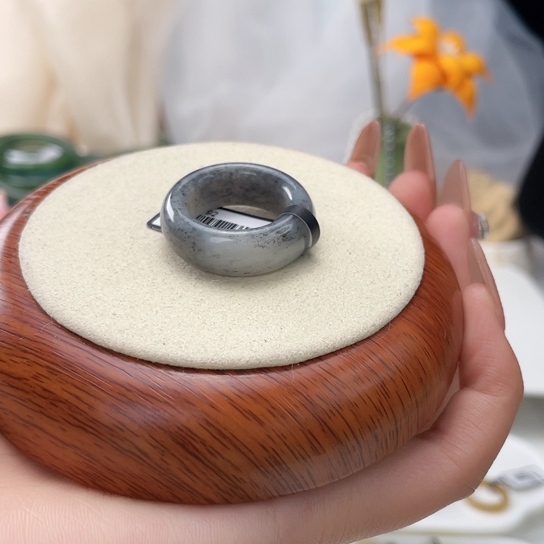 和田玉未镶嵌戒指点墨轮胎18.9v149