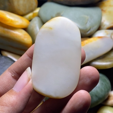 未镶嵌和田玉（糖玉）挂件弘****化