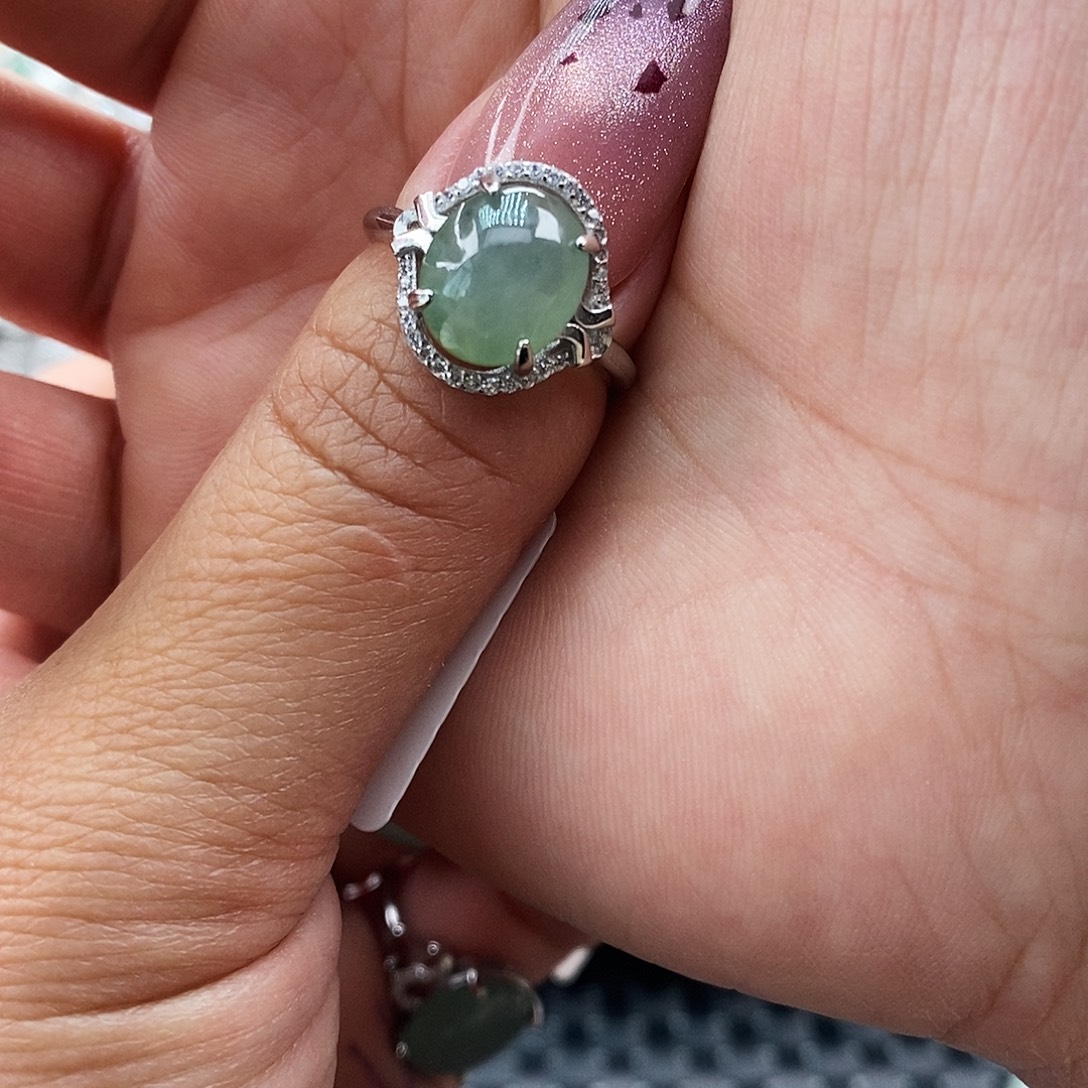 ****杨翡翠未镶嵌戒指缅甸