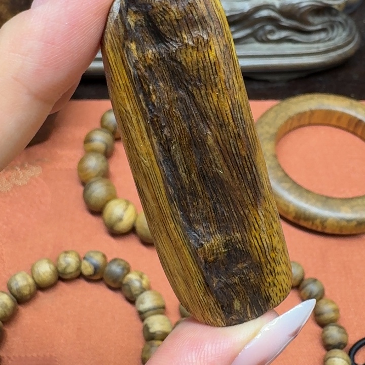 大叶紫檀（黑酸枝木类）