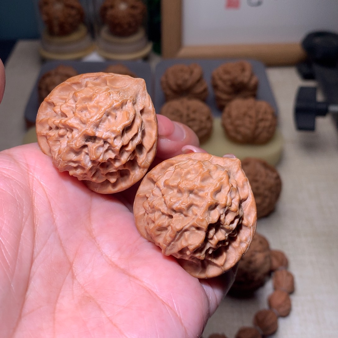 文玩核桃把件龙鳞