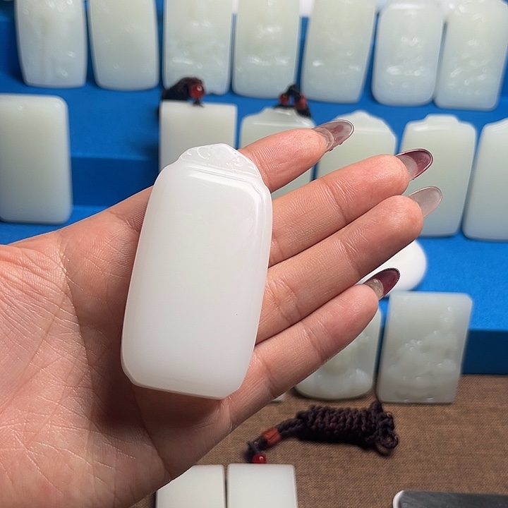 ?****⁹37祥云无事牌