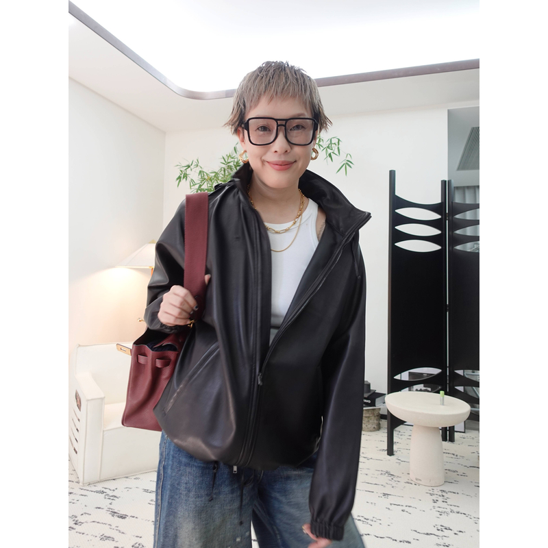 【             】LIY小羊皮戴帽夹克外套