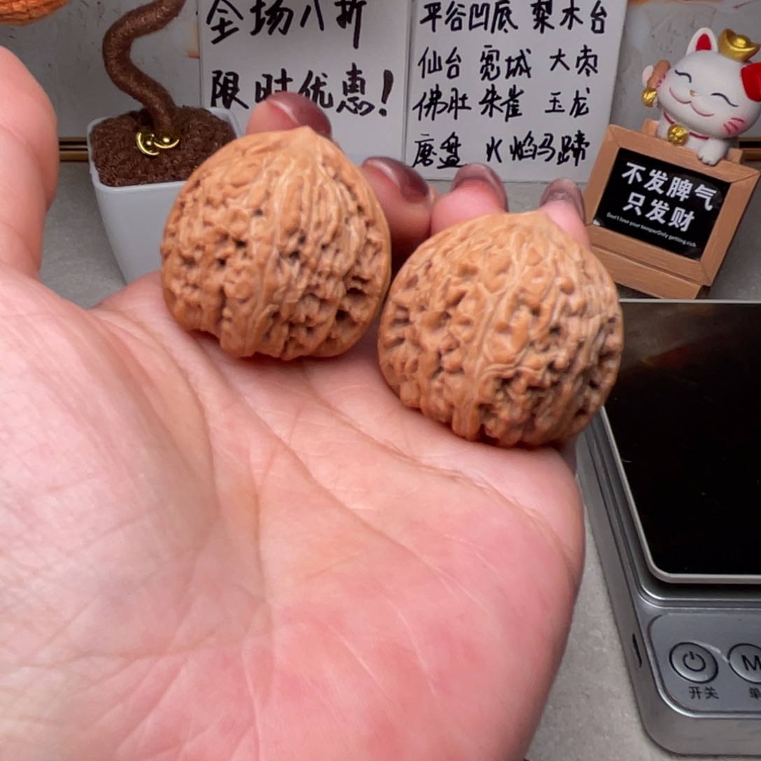 文玩核桃吊坠红玛瑙