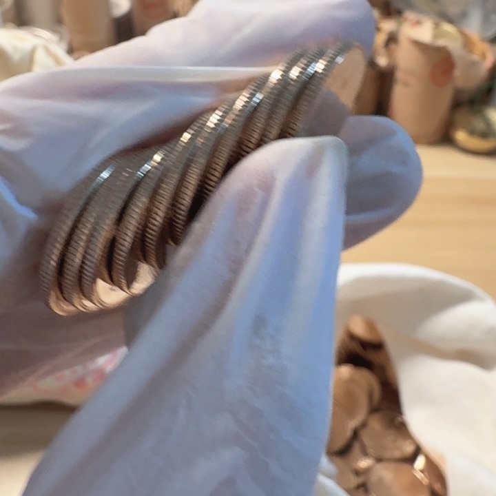 其他普通金属10枚，112年，小小1元币