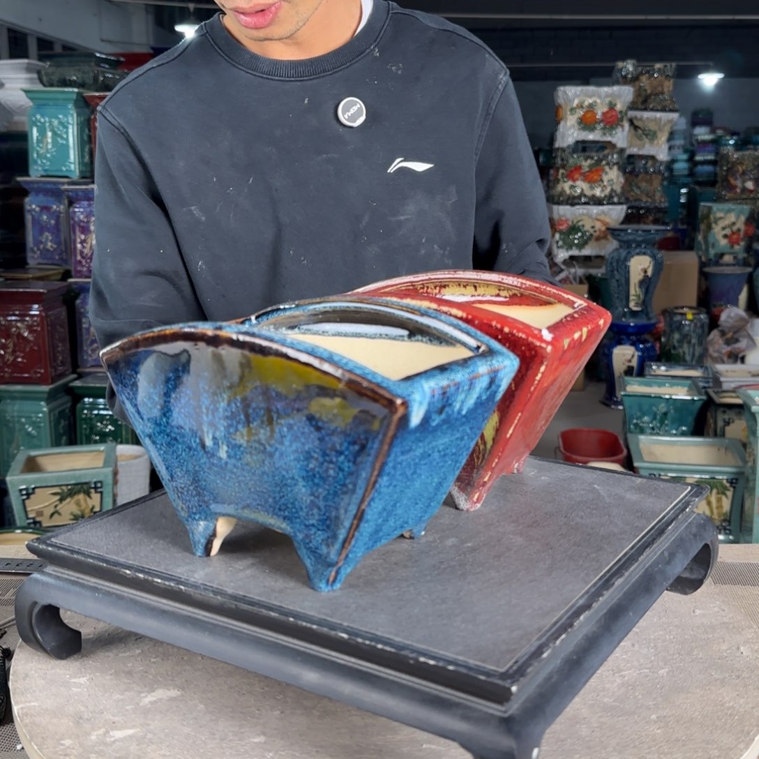 一风堂石湾花盆。盆口收缩缝隙瑕疵580