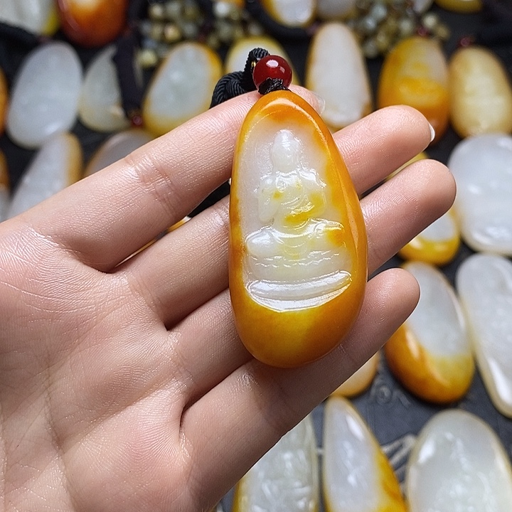 和田玉未镶嵌颈饰