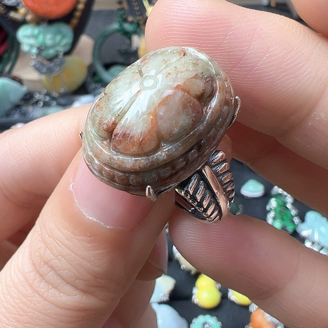 翡翠戒指未镶嵌炸