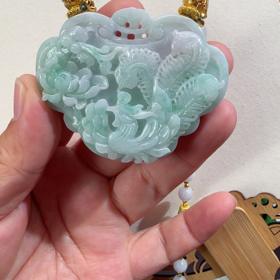 翡翠颈饰未镶嵌仿古