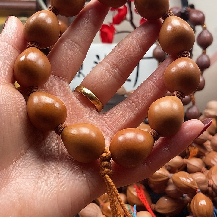 橄榄核手串/手链鸽子蛋