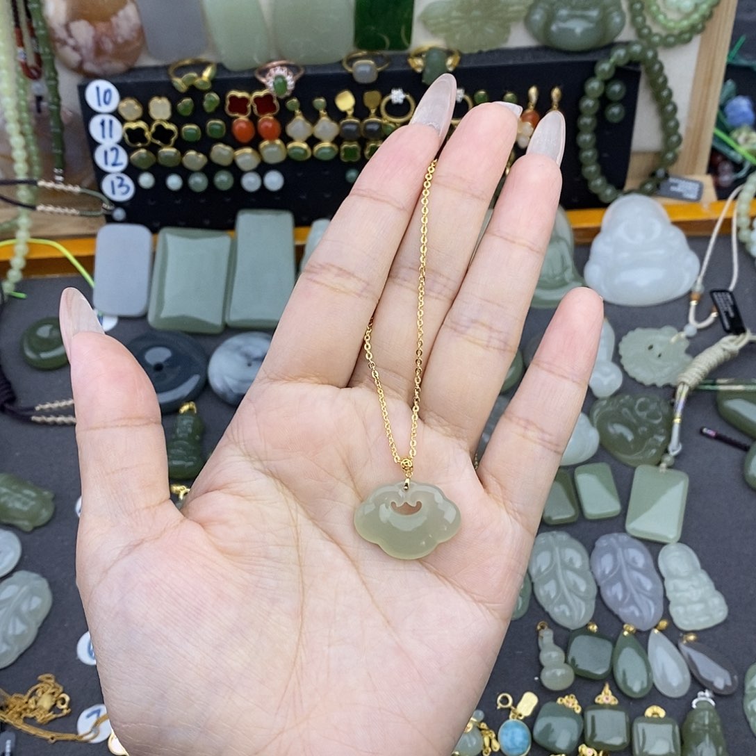 和田玉18K金镶嵌吊坠(不含链)