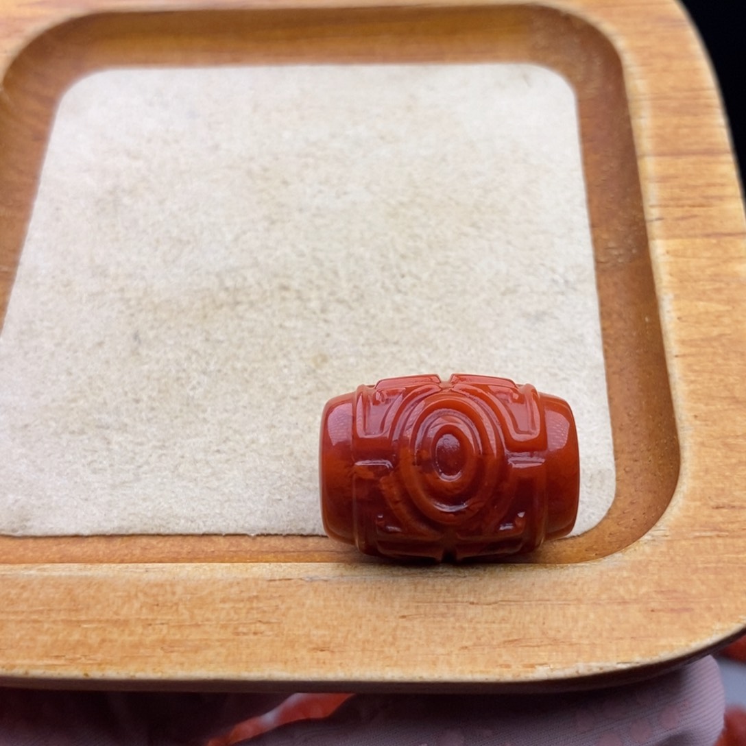 南红玛瑙配饰未镶嵌
