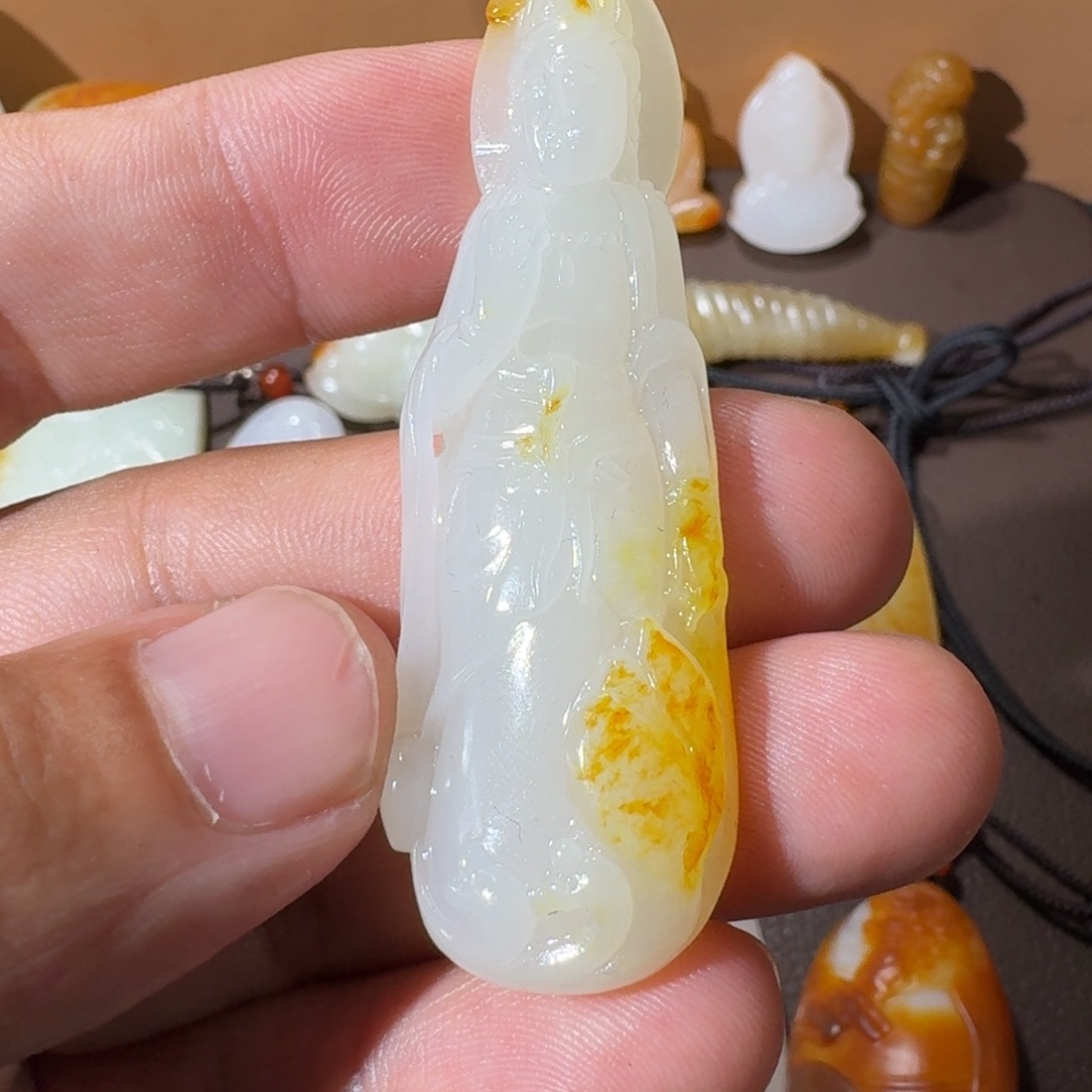 亲***夏和田玉未镶嵌挂件