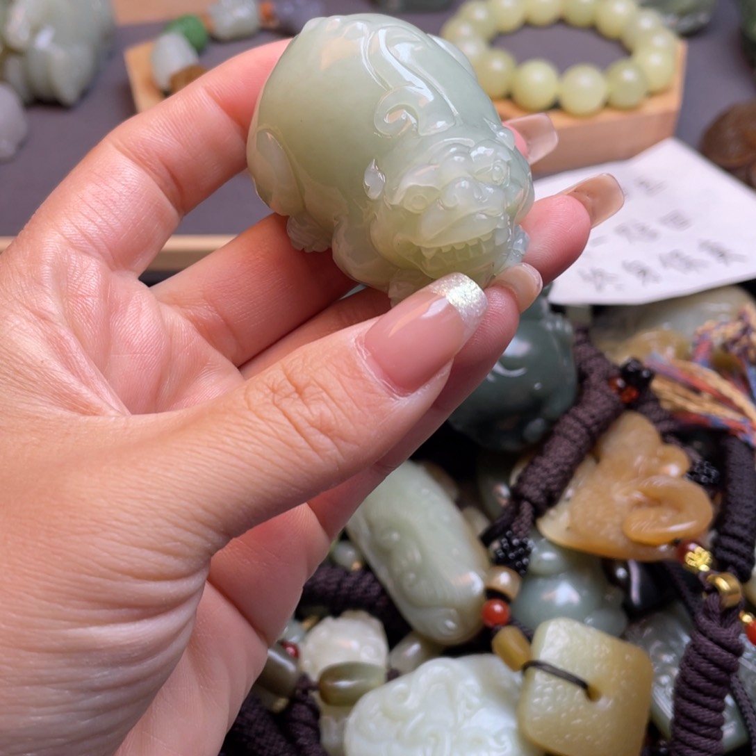 和田玉颈饰未镶嵌