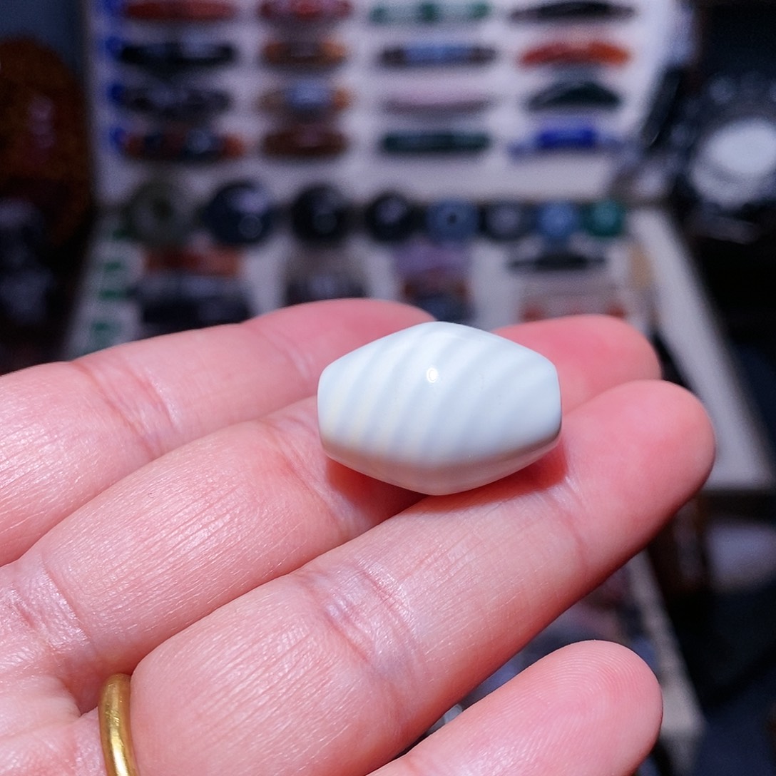 玛瑙吊坠未镶嵌…