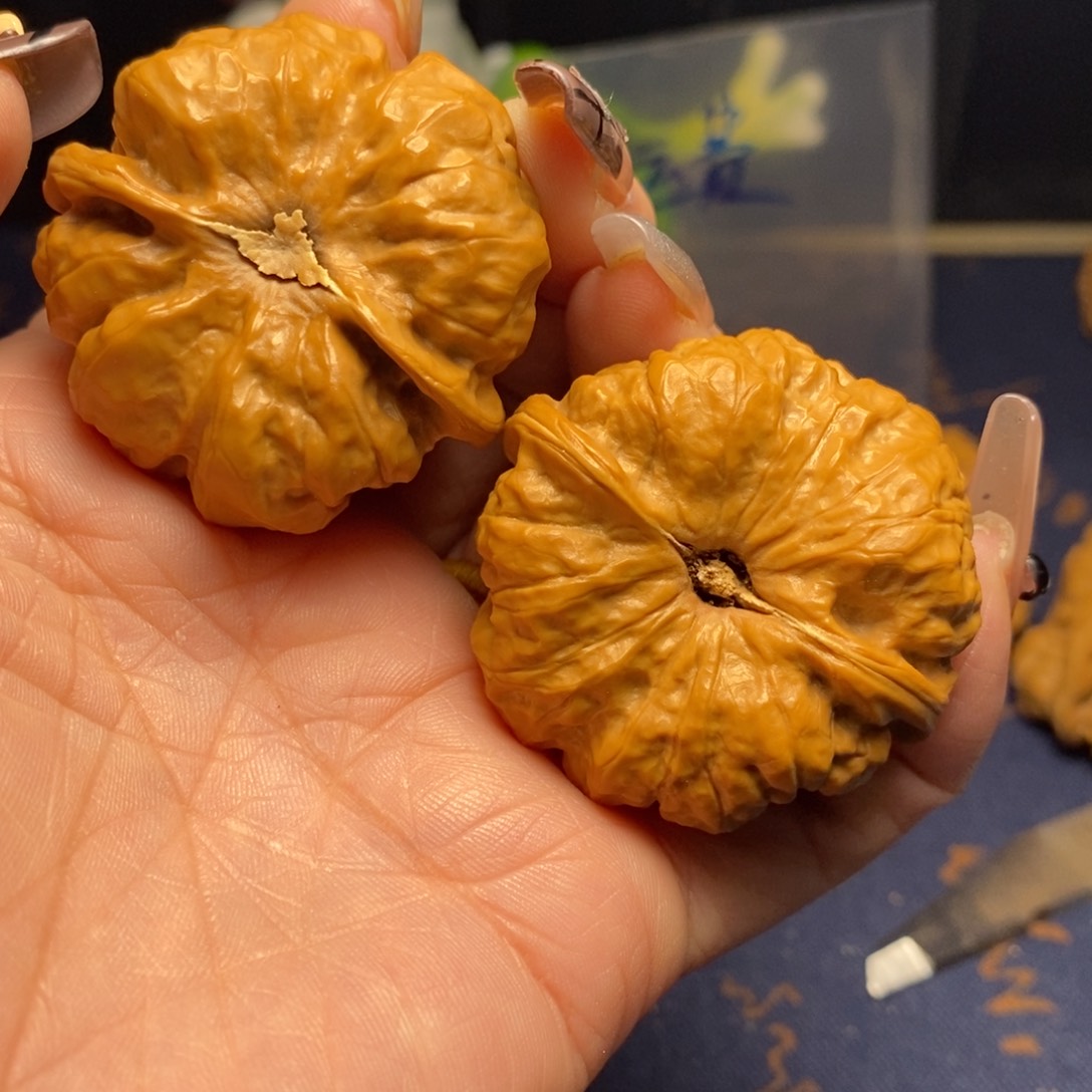 吊坠文玩核桃圣**子娃娃44，0002