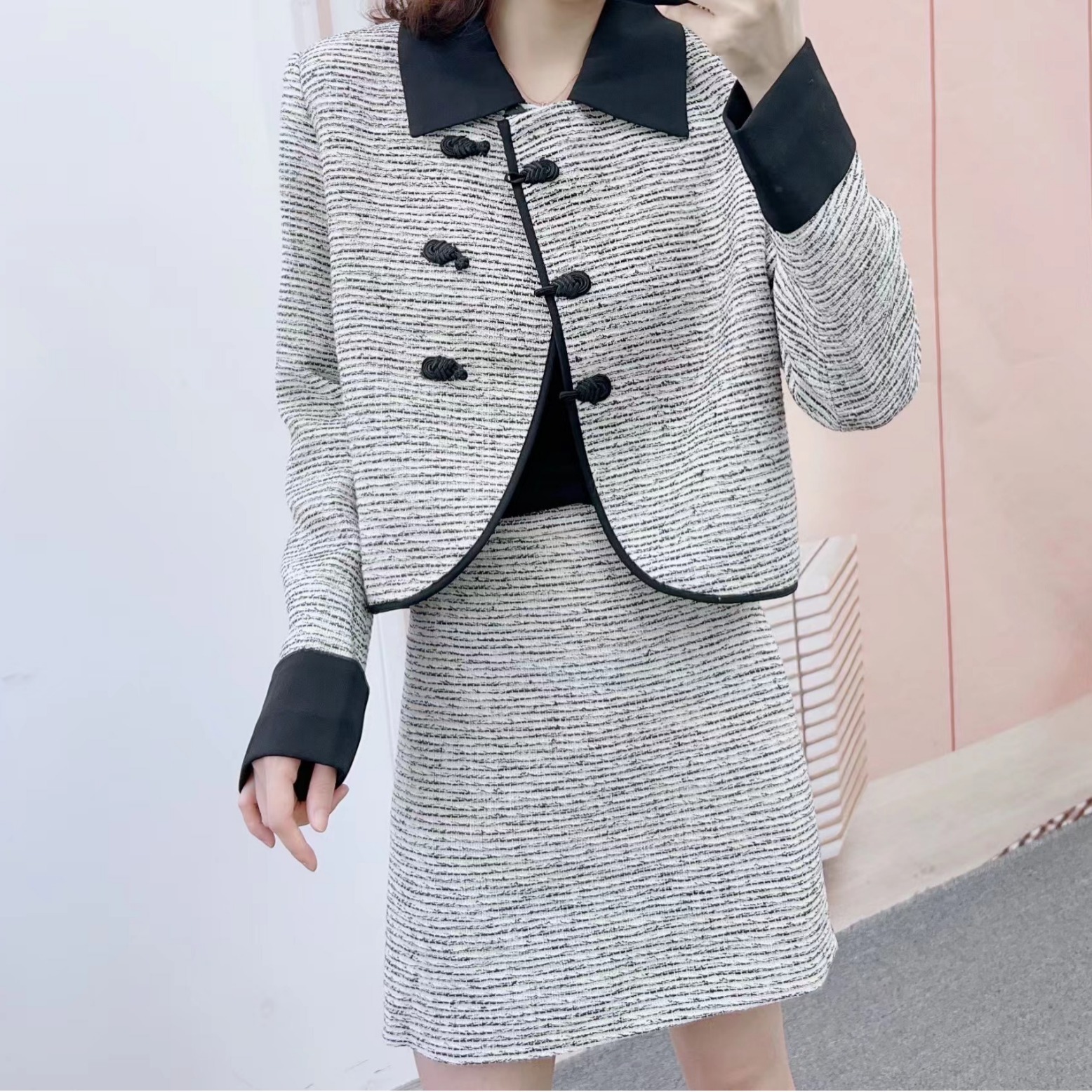 216清B2小香风盘扣外套+细纺半身裙两件套裙316