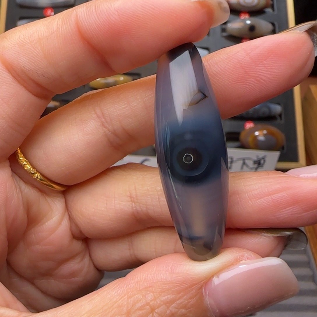 藏***修玛瑙/玉髓未镶嵌颈饰