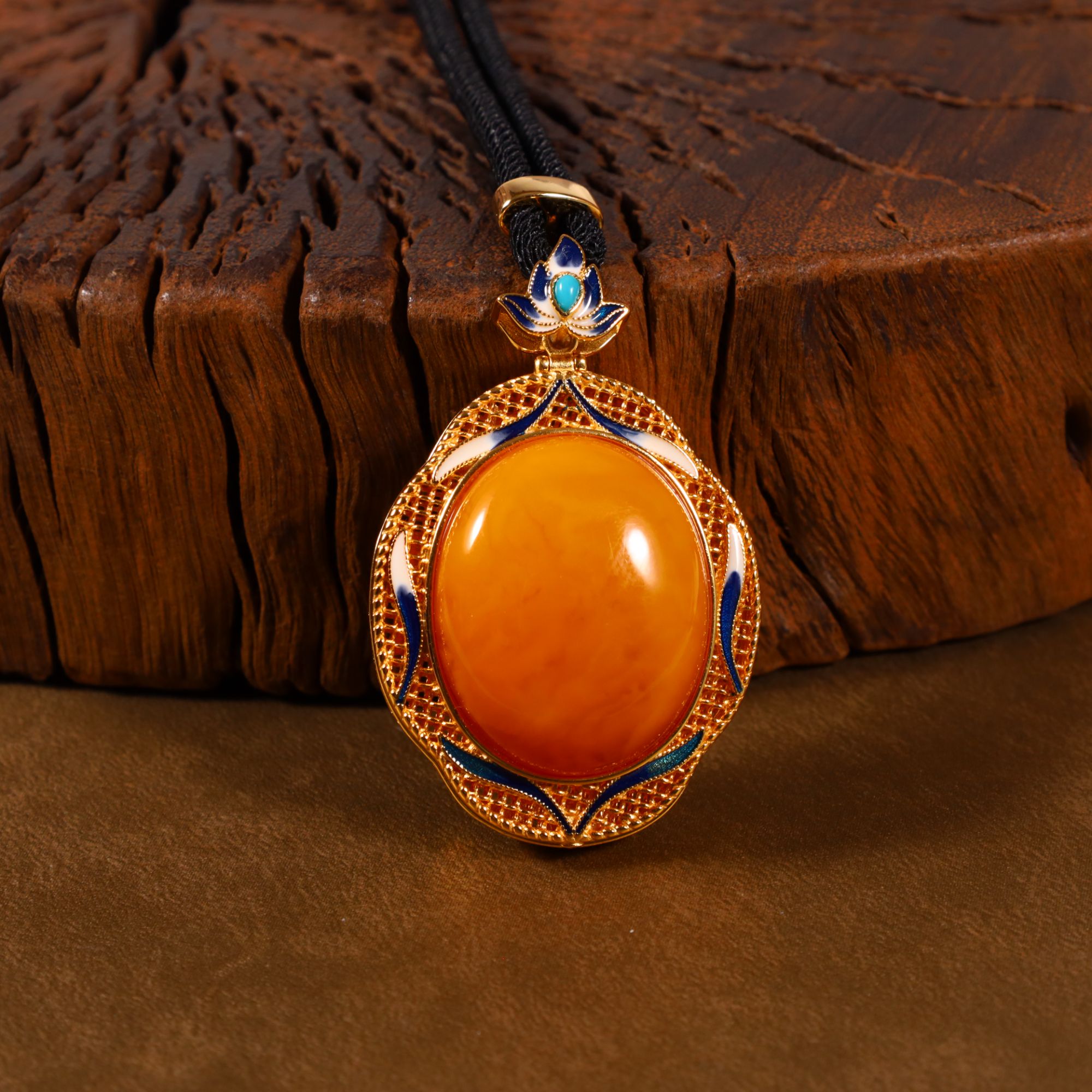 【亭亭玉立】心如珠宝 蜜蜡蛋面兰花香囊项链 250921105537