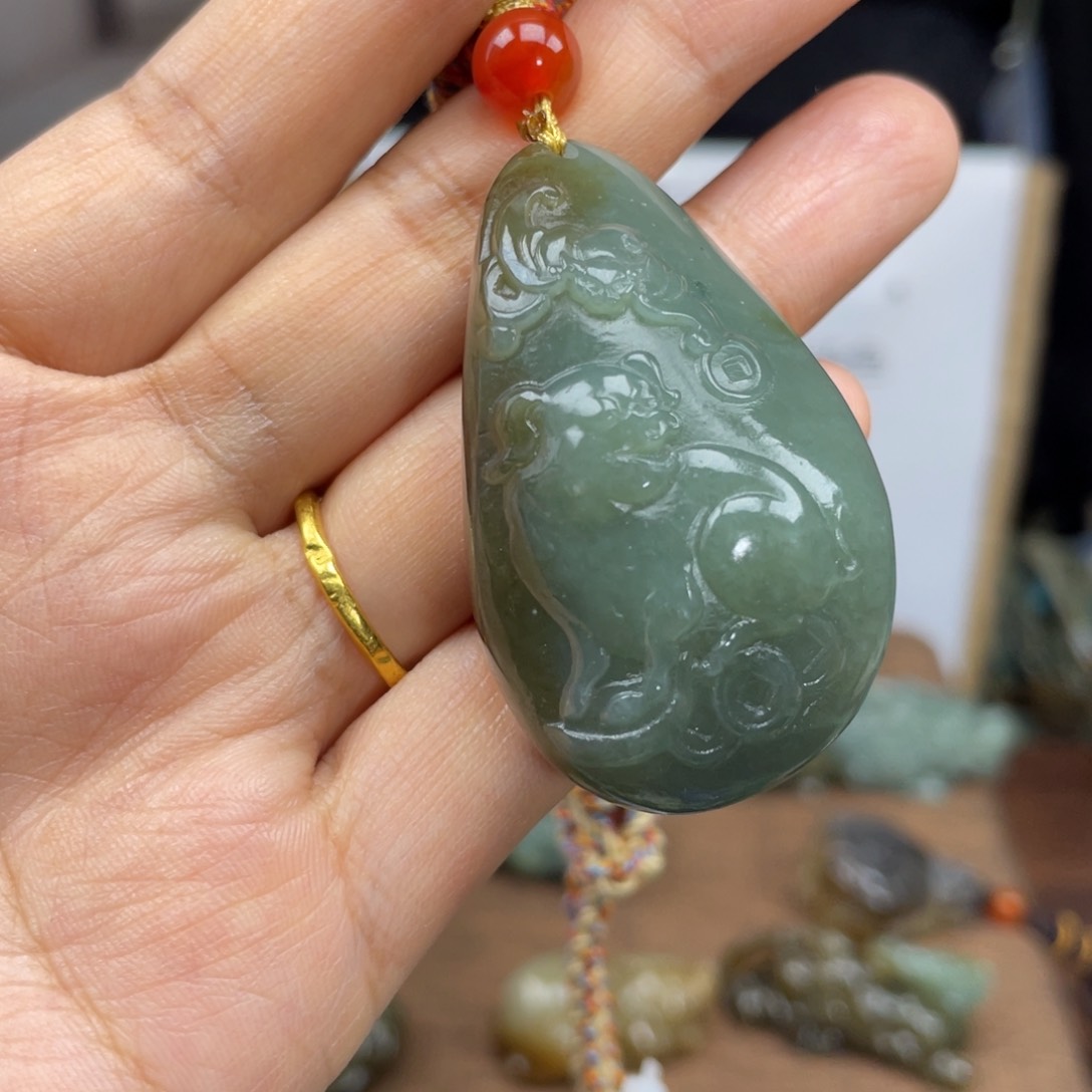 和田玉颈饰未镶嵌