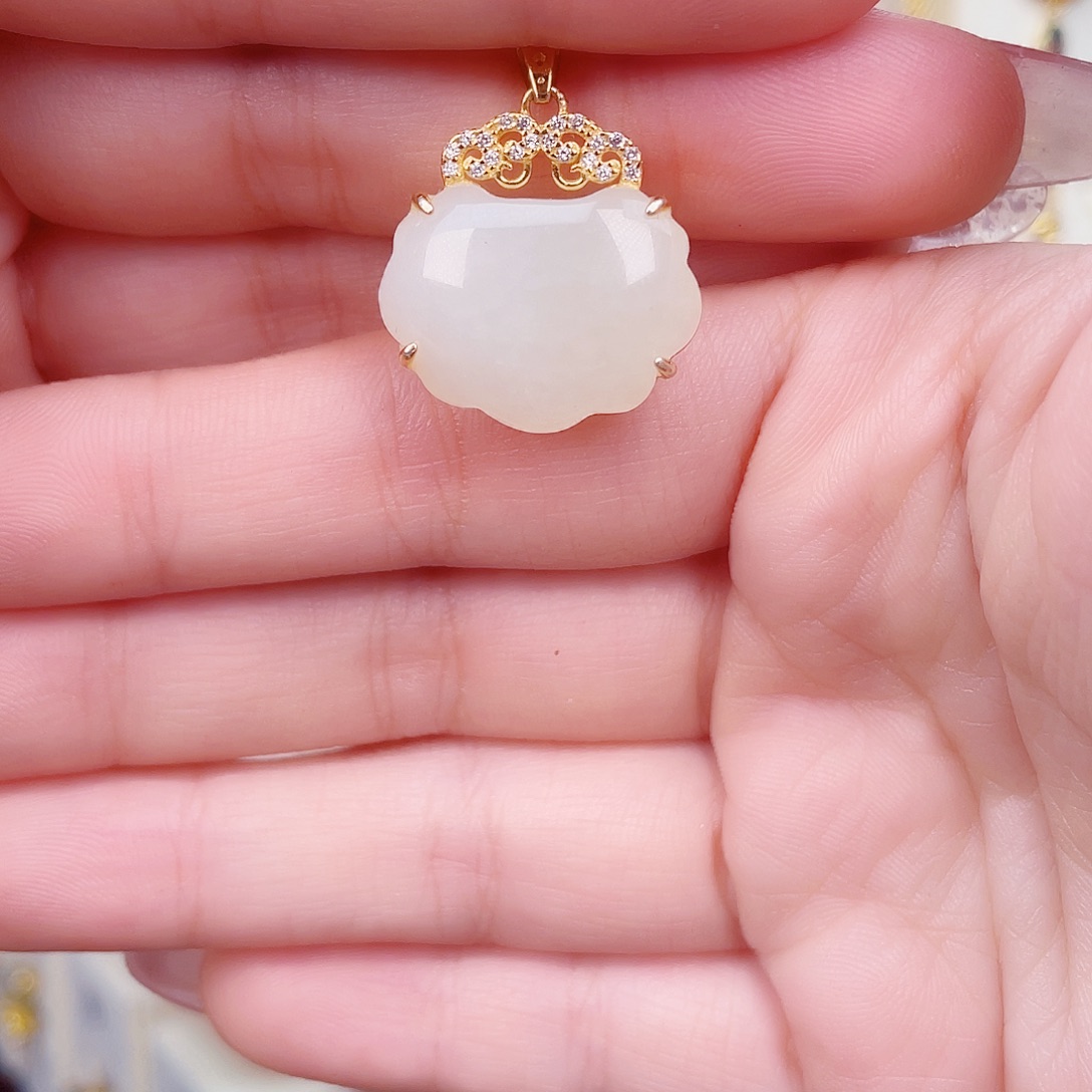 和田玉银S925镀金镶嵌颈饰