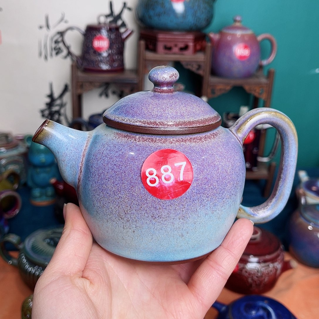 壶长****应钧瓷艺术作品壶