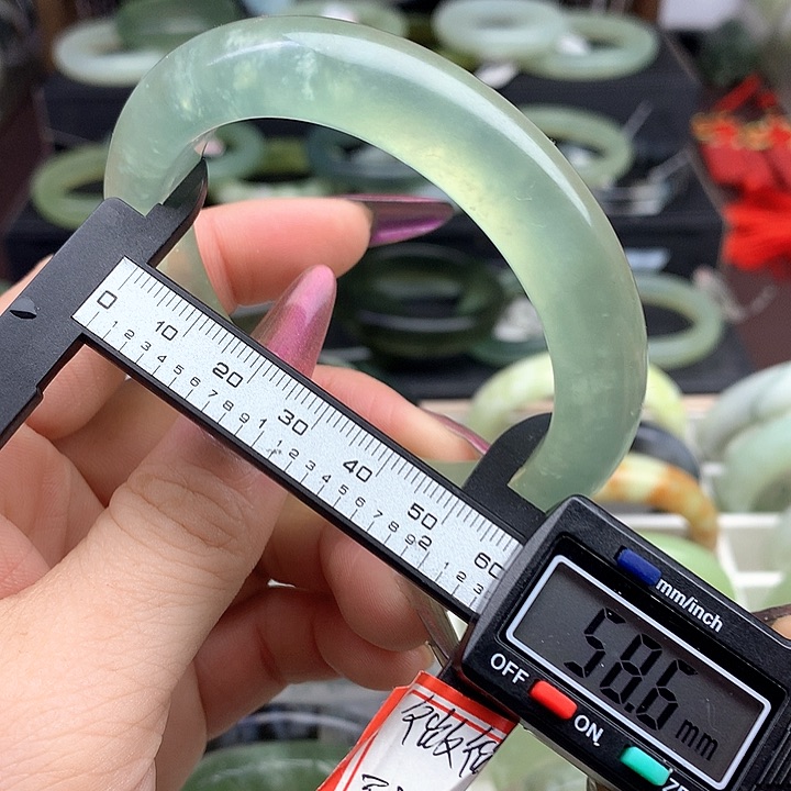 蛇纹石玉手镯未镶嵌731