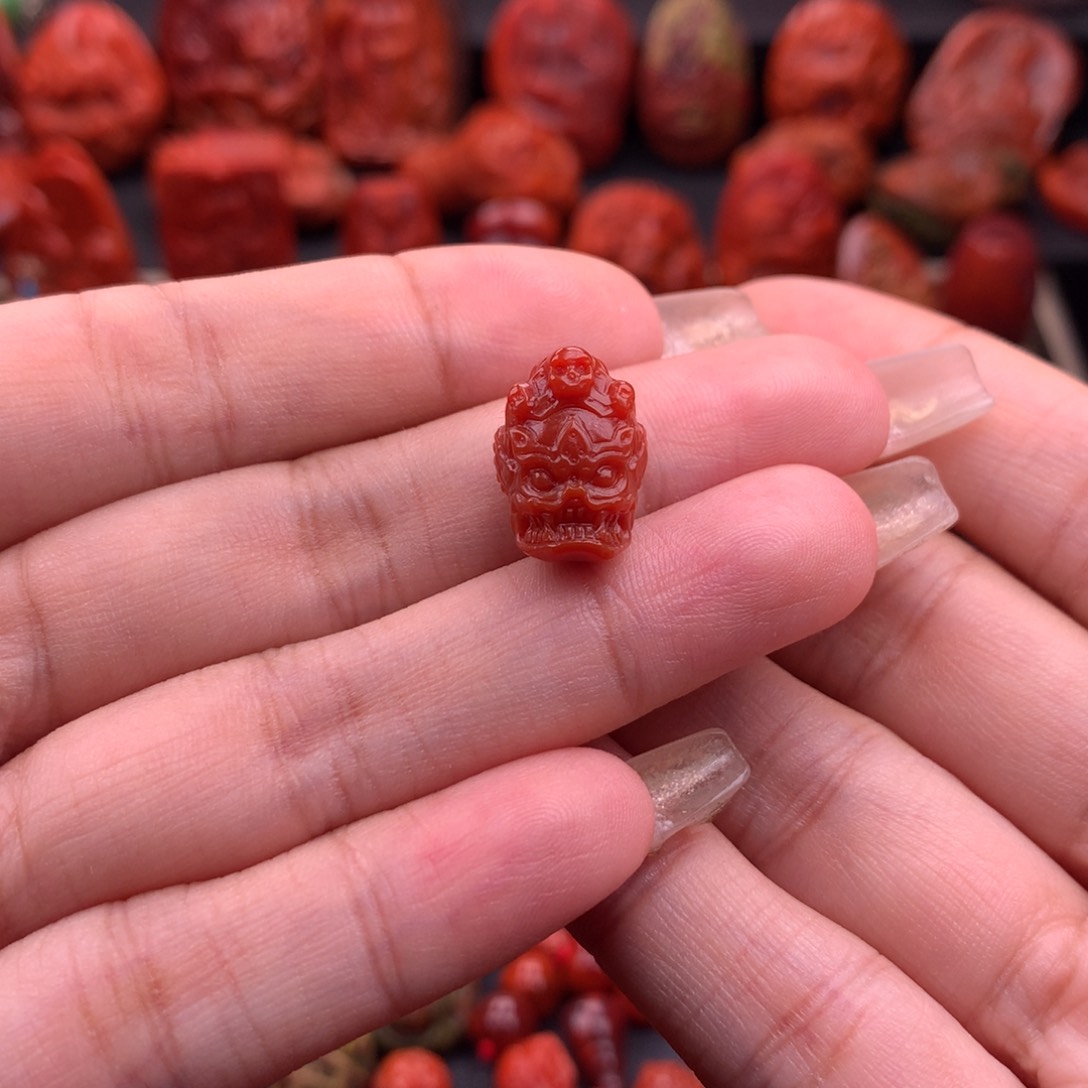 南红玛瑙南红川料原矿精雕尸陀林主11.5mm未镶嵌