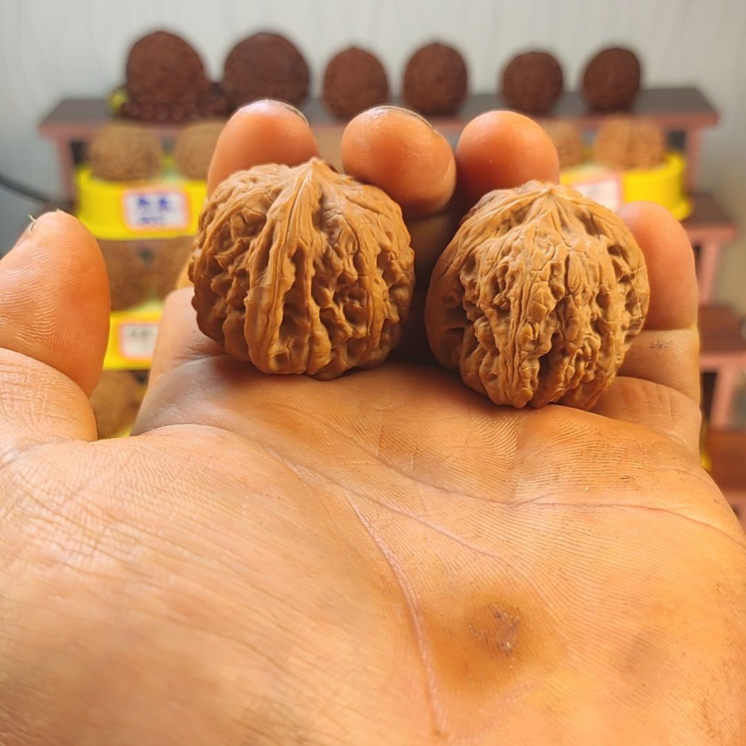 文玩核桃把件平谷凹底36