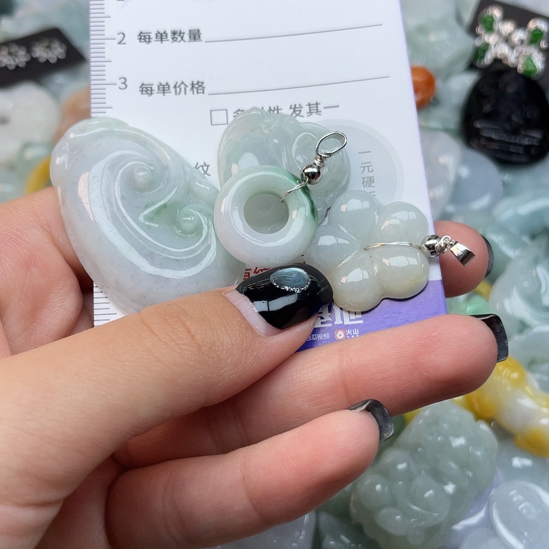 翡翠未镶嵌颈饰1276