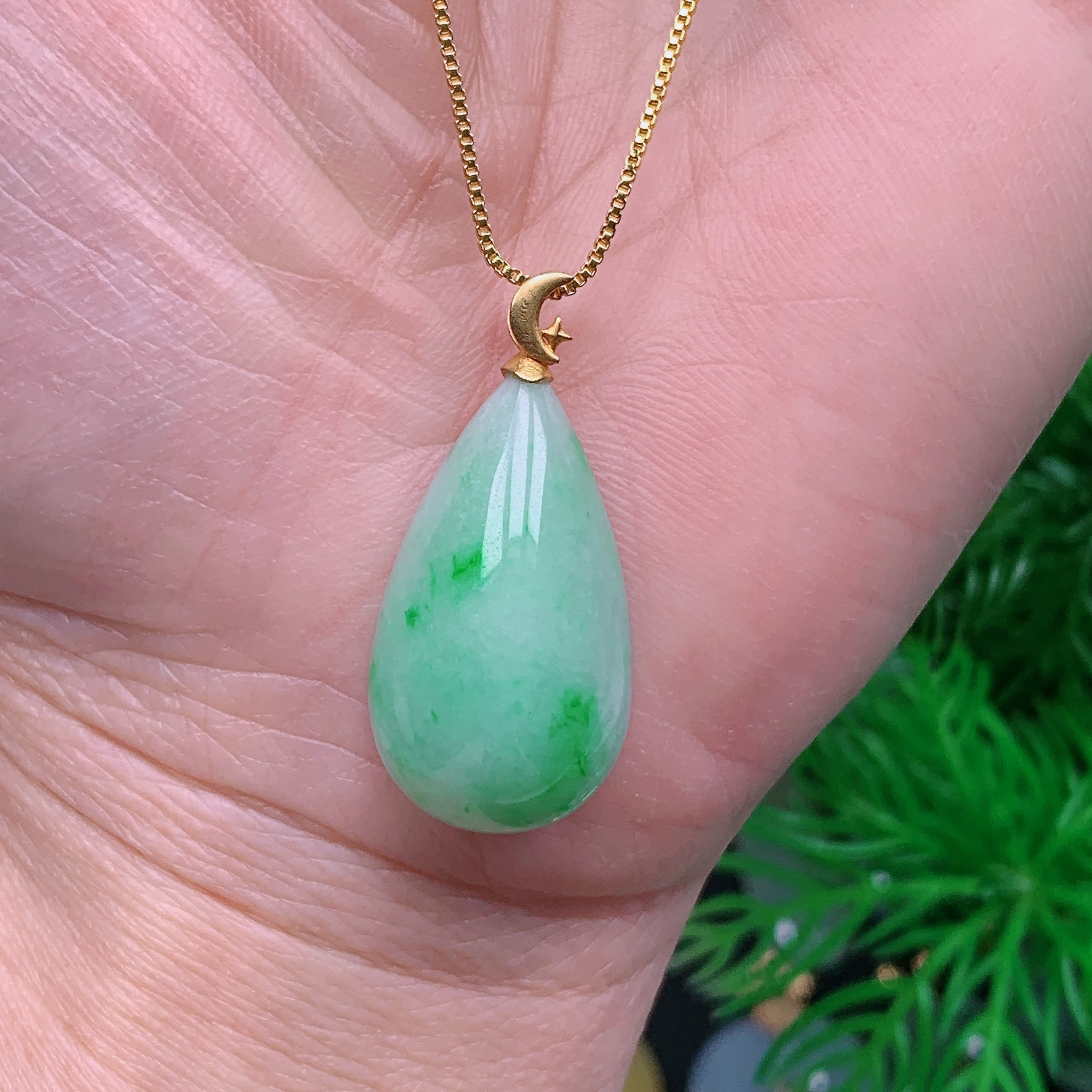 缅甸天然翡翠A货 18k金镶飘花水滴吊坠9/1225尺寸27.8x15.4x9.1