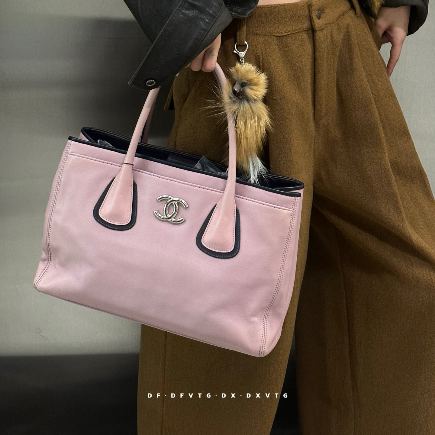 95新 Chanel/香奈儿 chanel 樱花粉cerf小号托特手提包