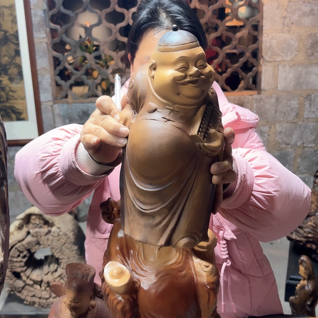 香樟木差***客香樟木雕地主