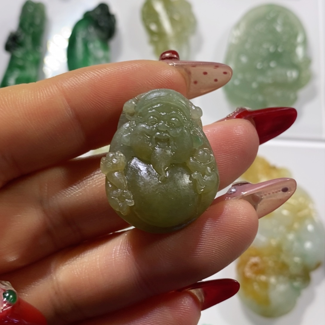 翡翠颈饰未镶嵌翡翠吊坠