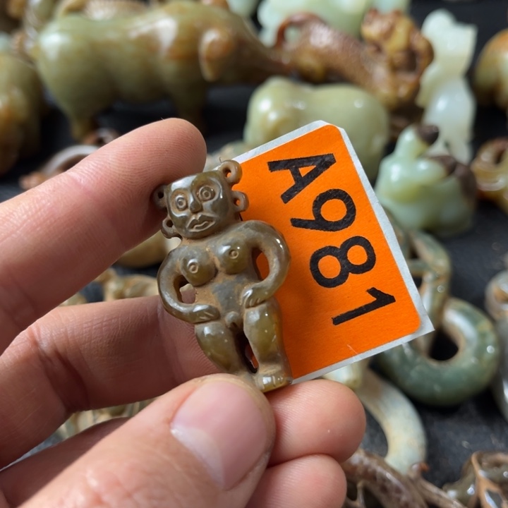 和田玉颈饰未镶嵌