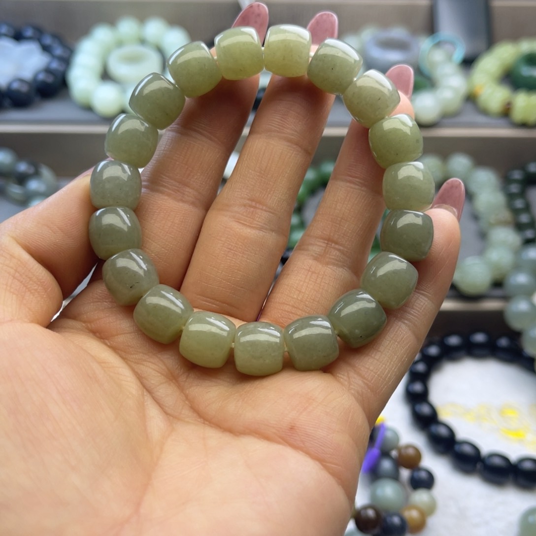 未镶嵌和田玉手串