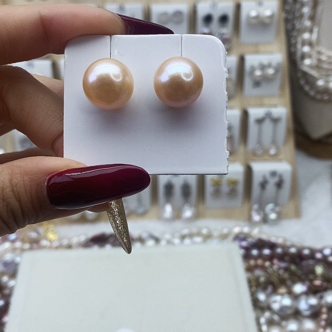 淡水珍珠耳饰未镶嵌