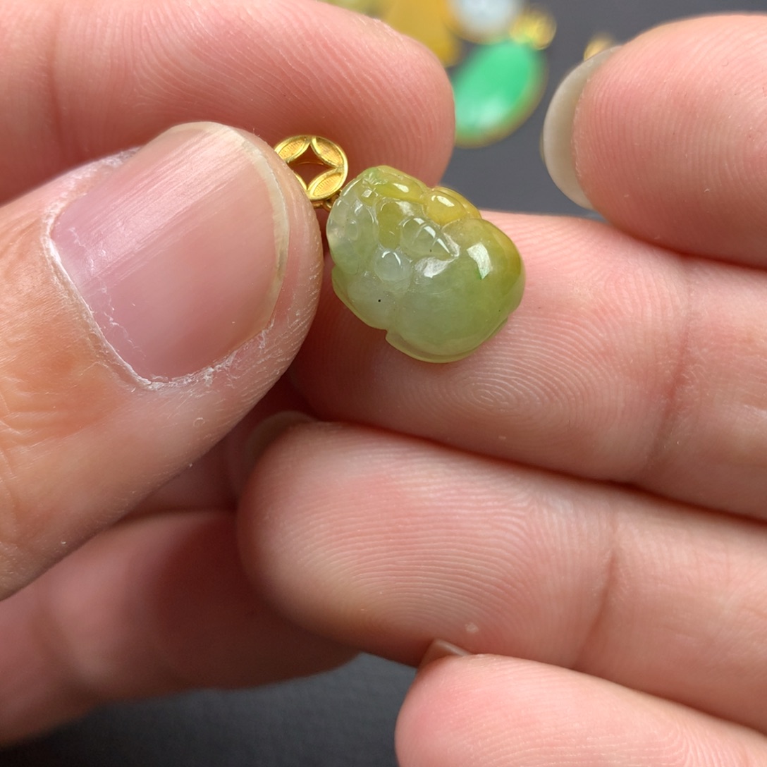 【闪购商品】颈饰18K金镶嵌翡翠@*翡翠