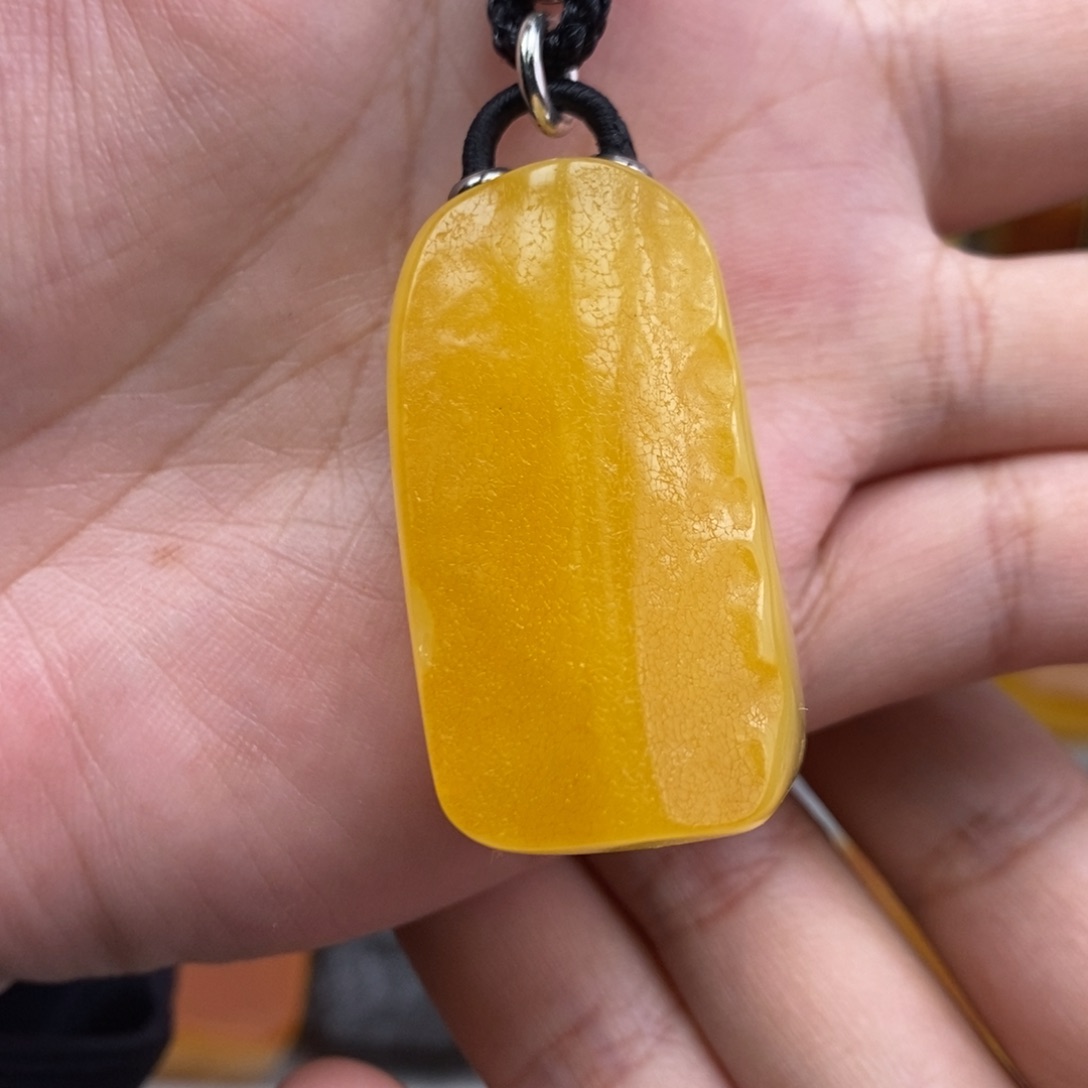 琥珀吊坠(赠链)未镶嵌