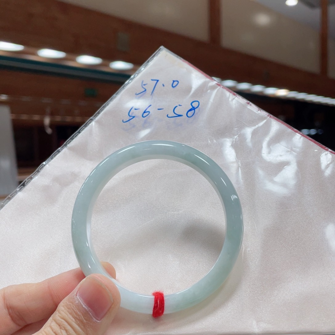 翡翠手镯未镶嵌买断