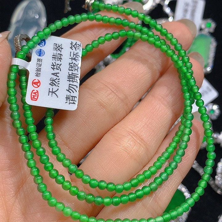 翡翠颈饰未镶嵌翡翠