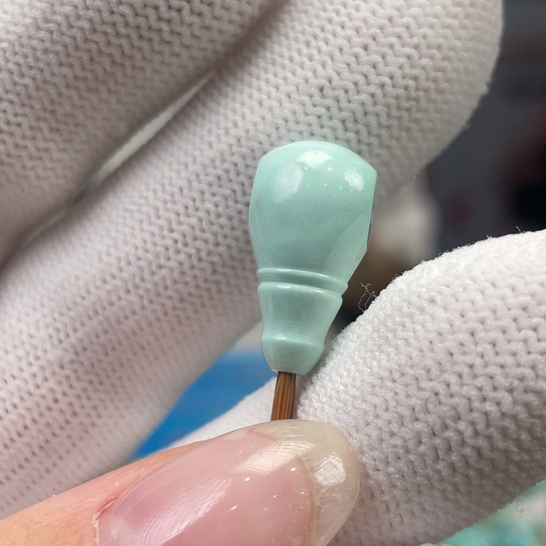 绿松石未镶嵌挂件