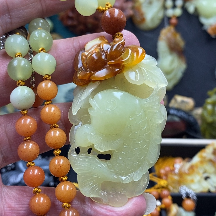 【闪购商品】蛇纹石玉吊坠未镶嵌