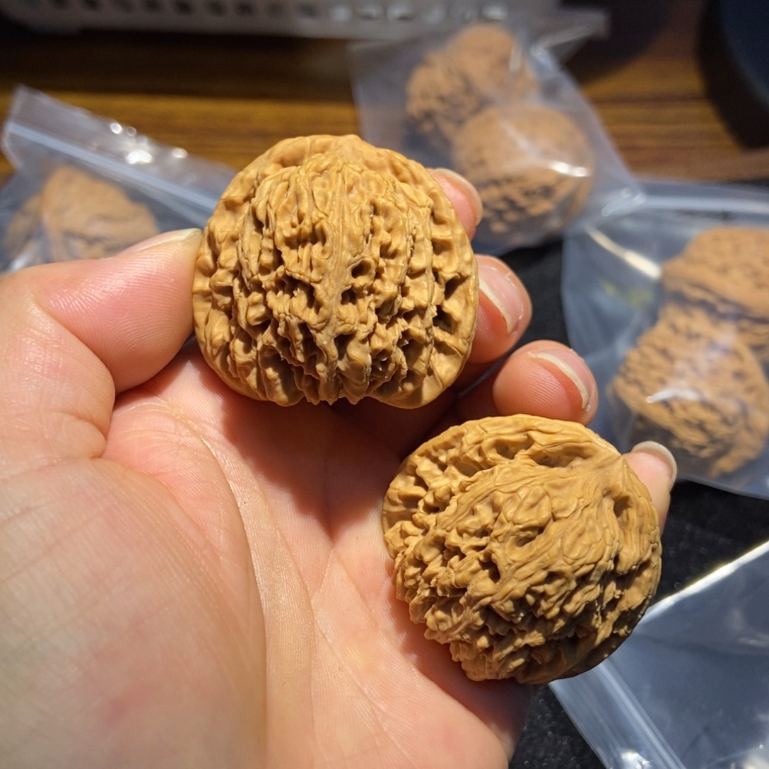 吊坠文玩核桃老树南疆石130